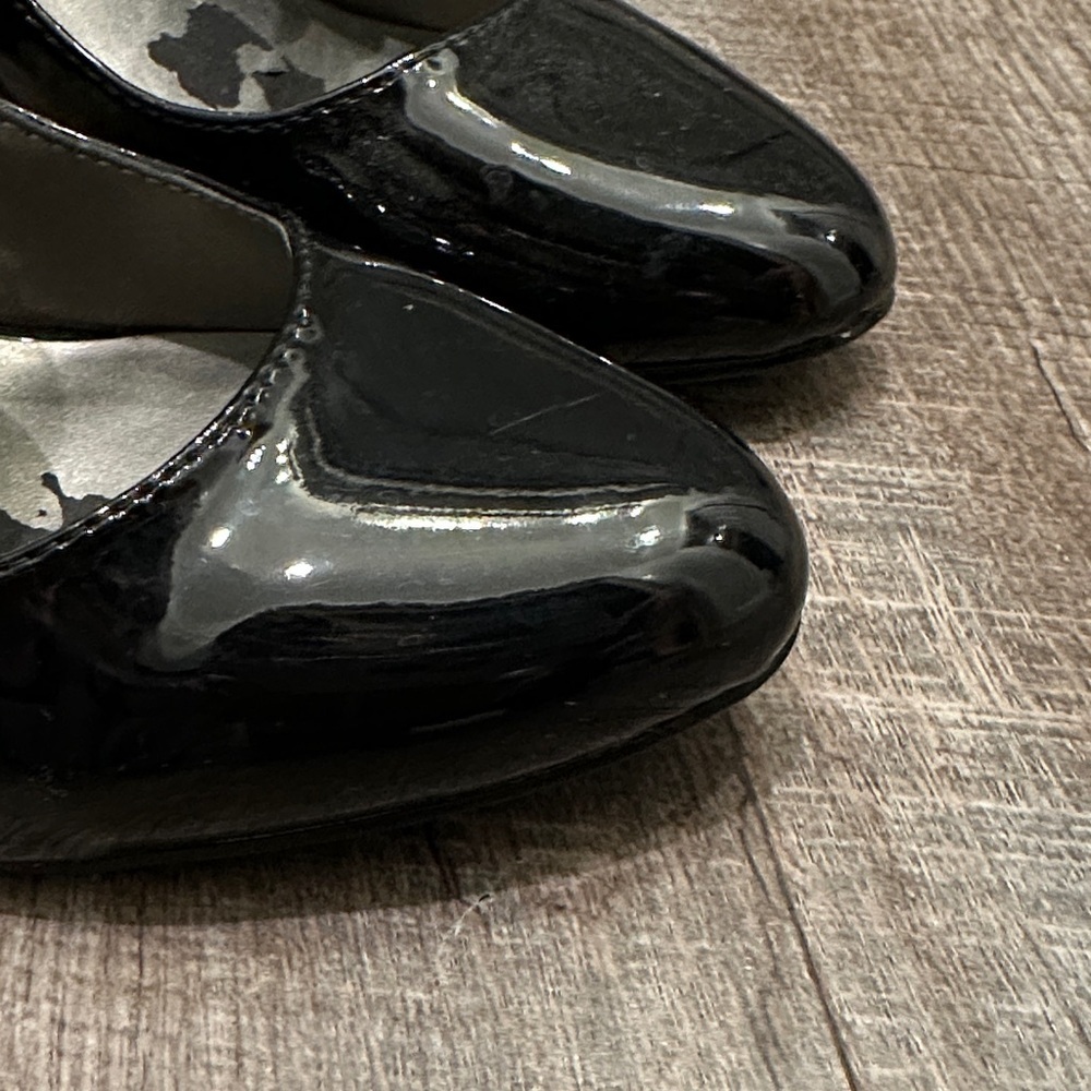 Bandolino Black Patent faux leather heeled Mary Jane Shoes size 7.5 - Picture 7 of 10